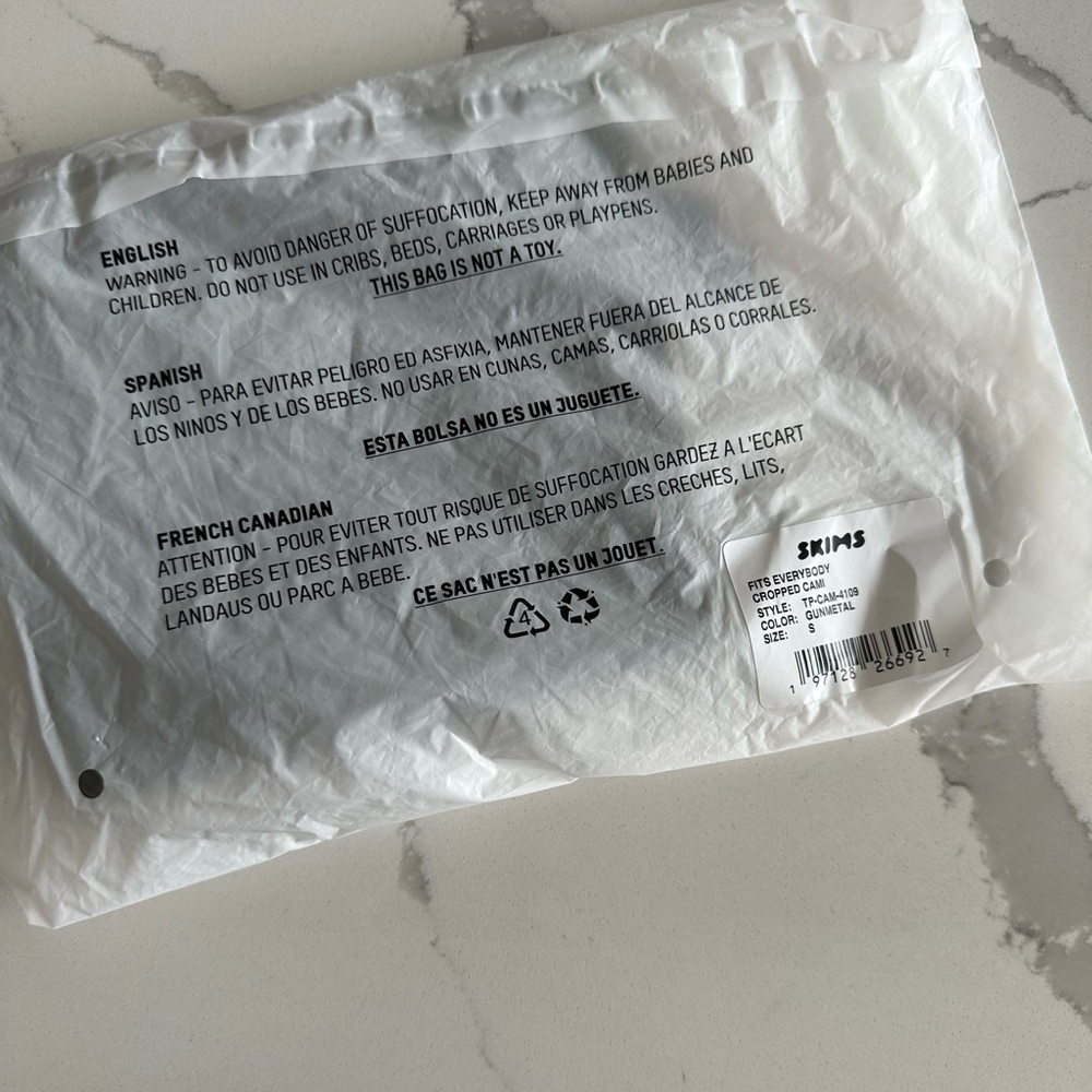 New and sealed! Skims cropped cami gunmetal S fits everybody